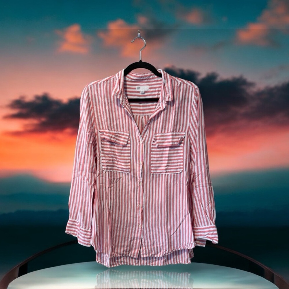 Gap Boyfriend Fit Pink & White Striped Rayon Ladies Top